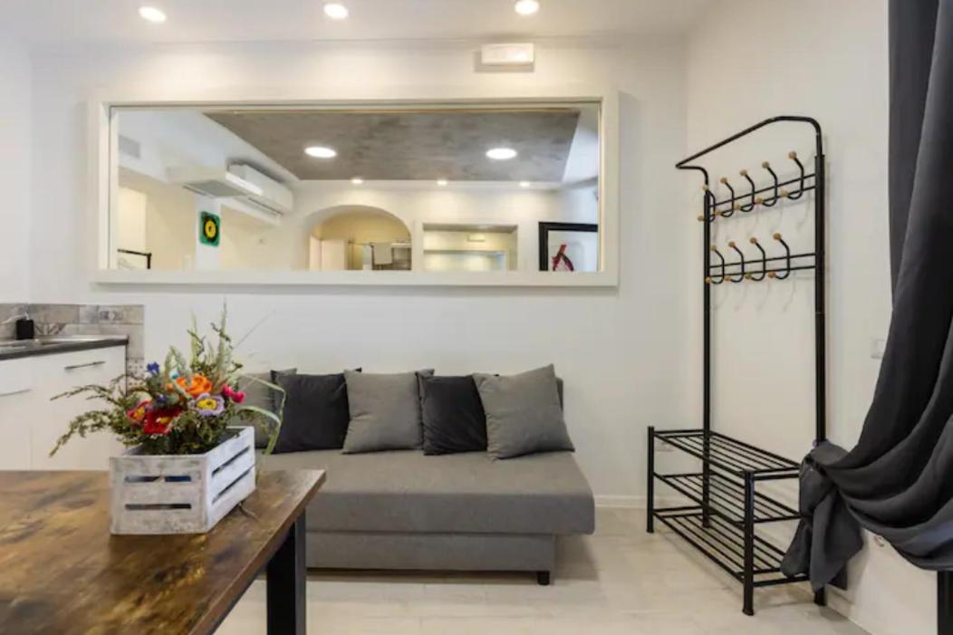 Historical Workshop Apartment - Fico Рим Екстериор снимка