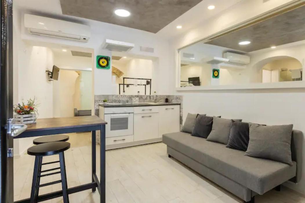 Historical Workshop Apartment - Fico Рим Екстериор снимка